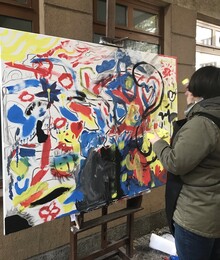 während des Malprozesses