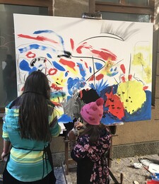 während des Malprozesses